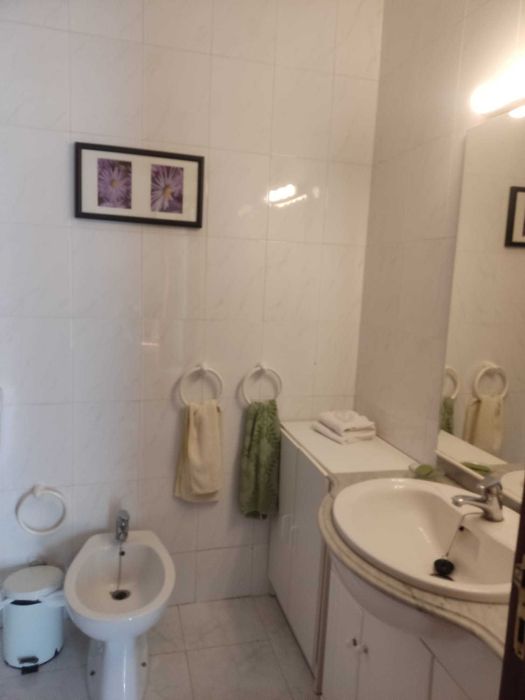 Casa Remodelada com 2 pisos – Carregado - Alenquer