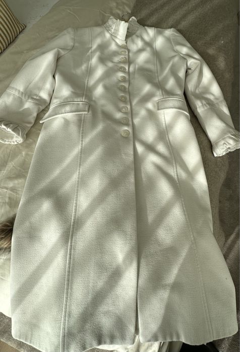 Casaco comprido branco