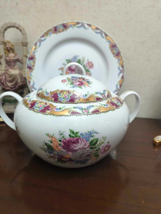 Lindíssima terrina e prato em limoges