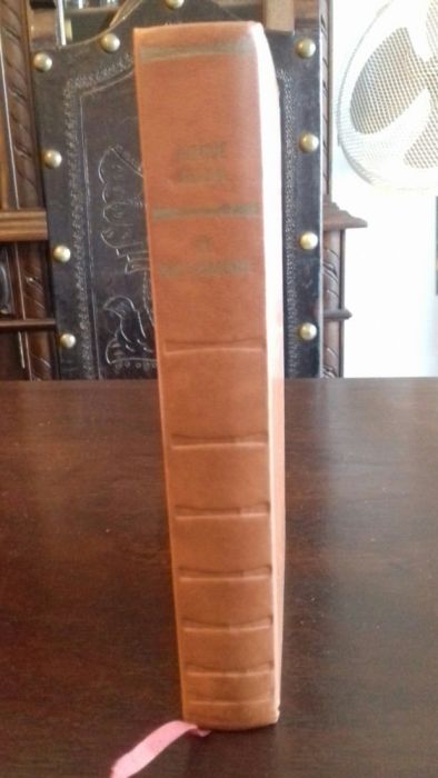 Livro escrito em Francês
