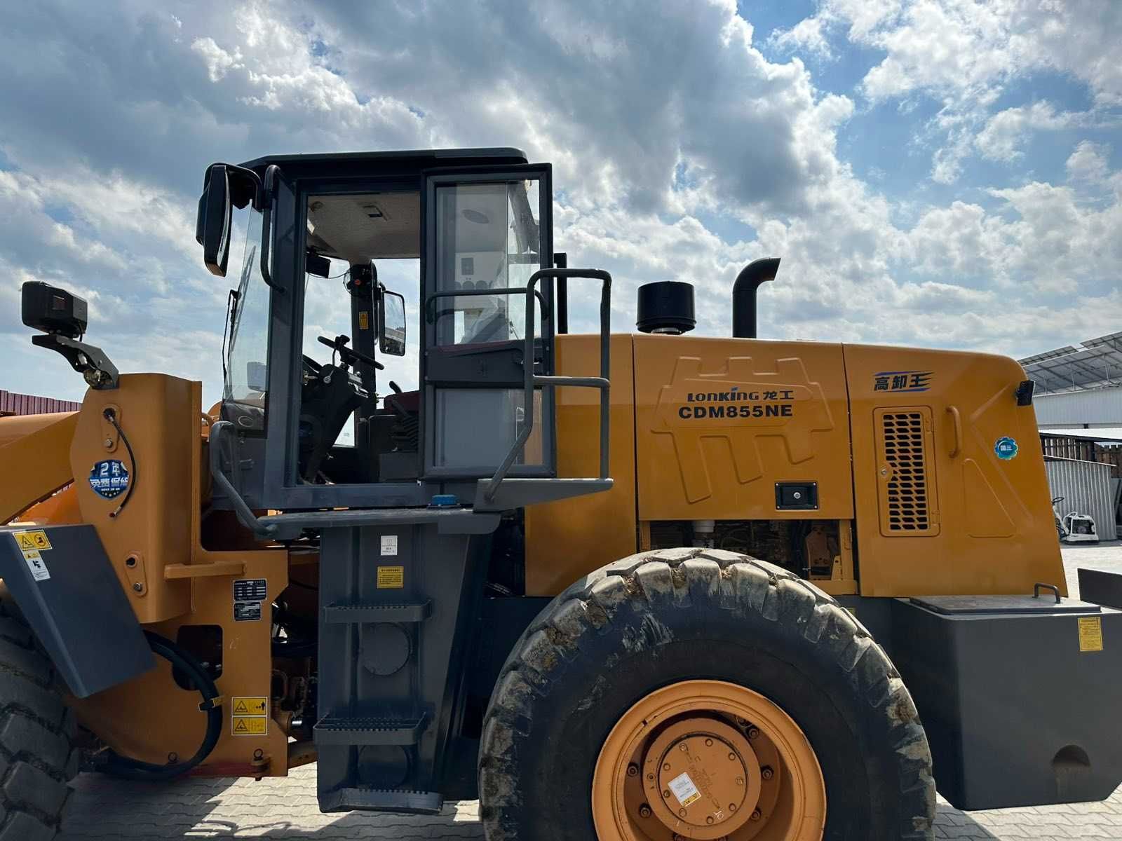 Фронтальний навантажувач Lonking CDM855NE 2024 року
