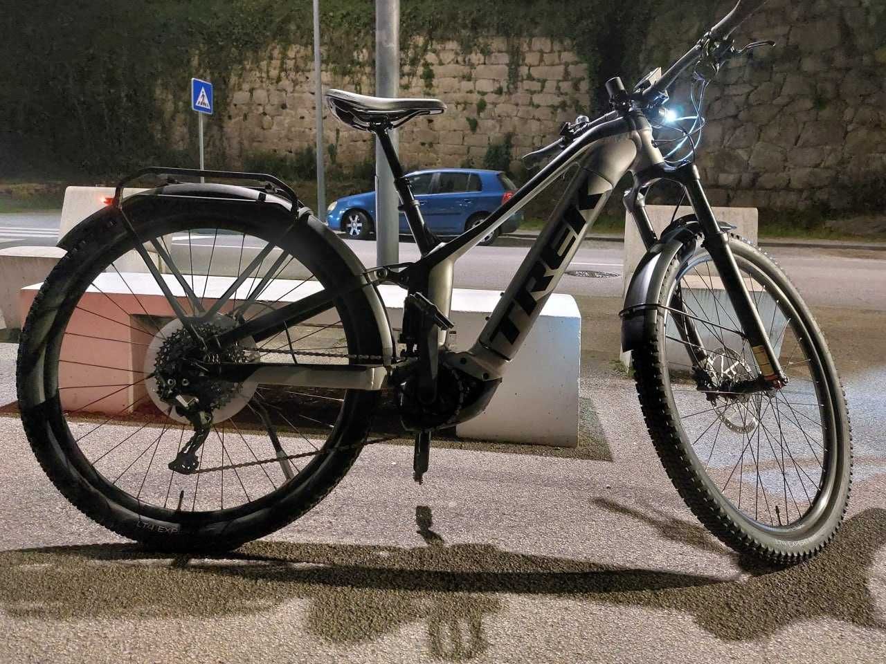 Bicicleta elétrica Trek Powerfly FS 4 Equipped Gen 2 (2022)