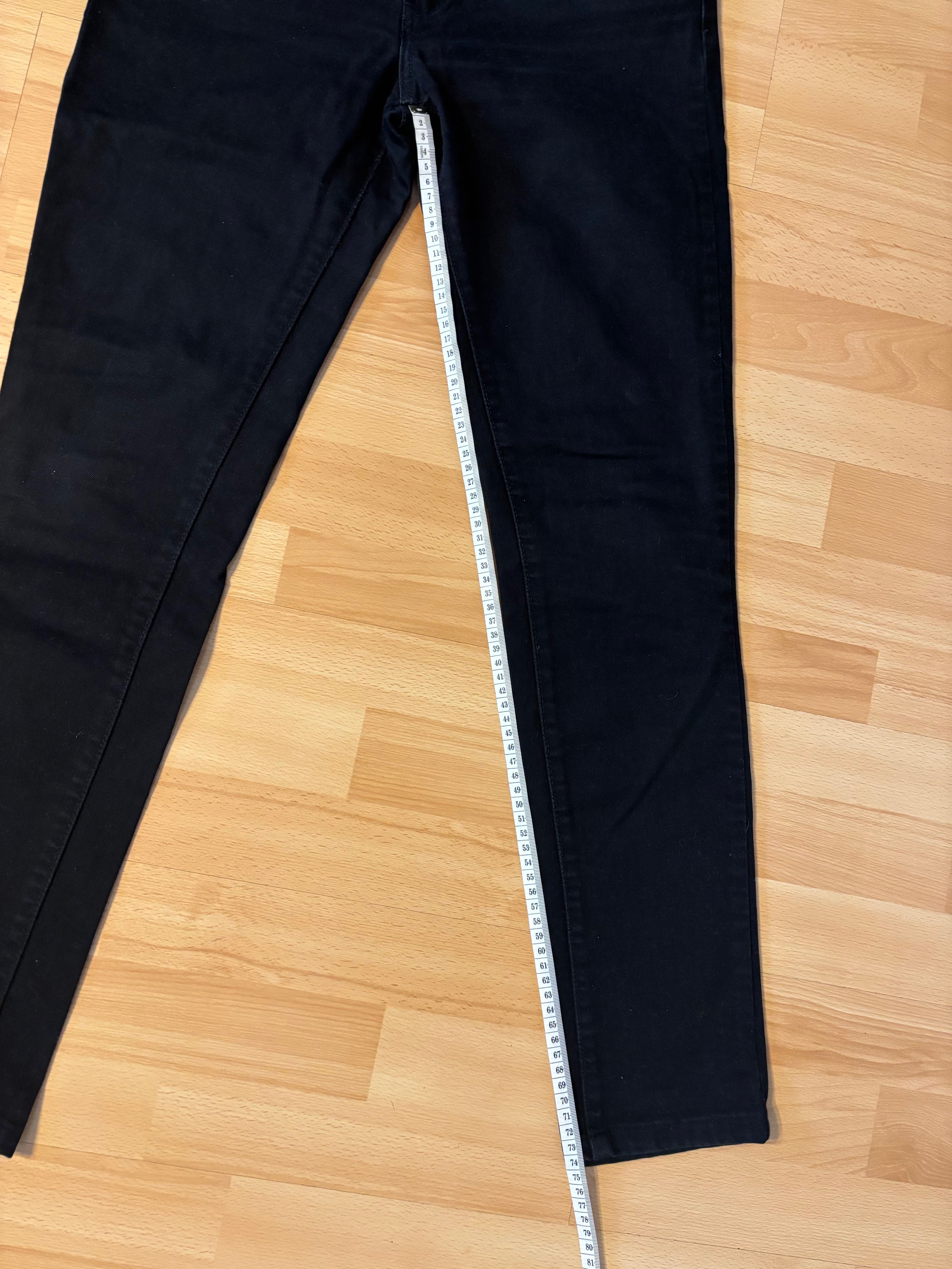 Czarne jeansy Levi’s