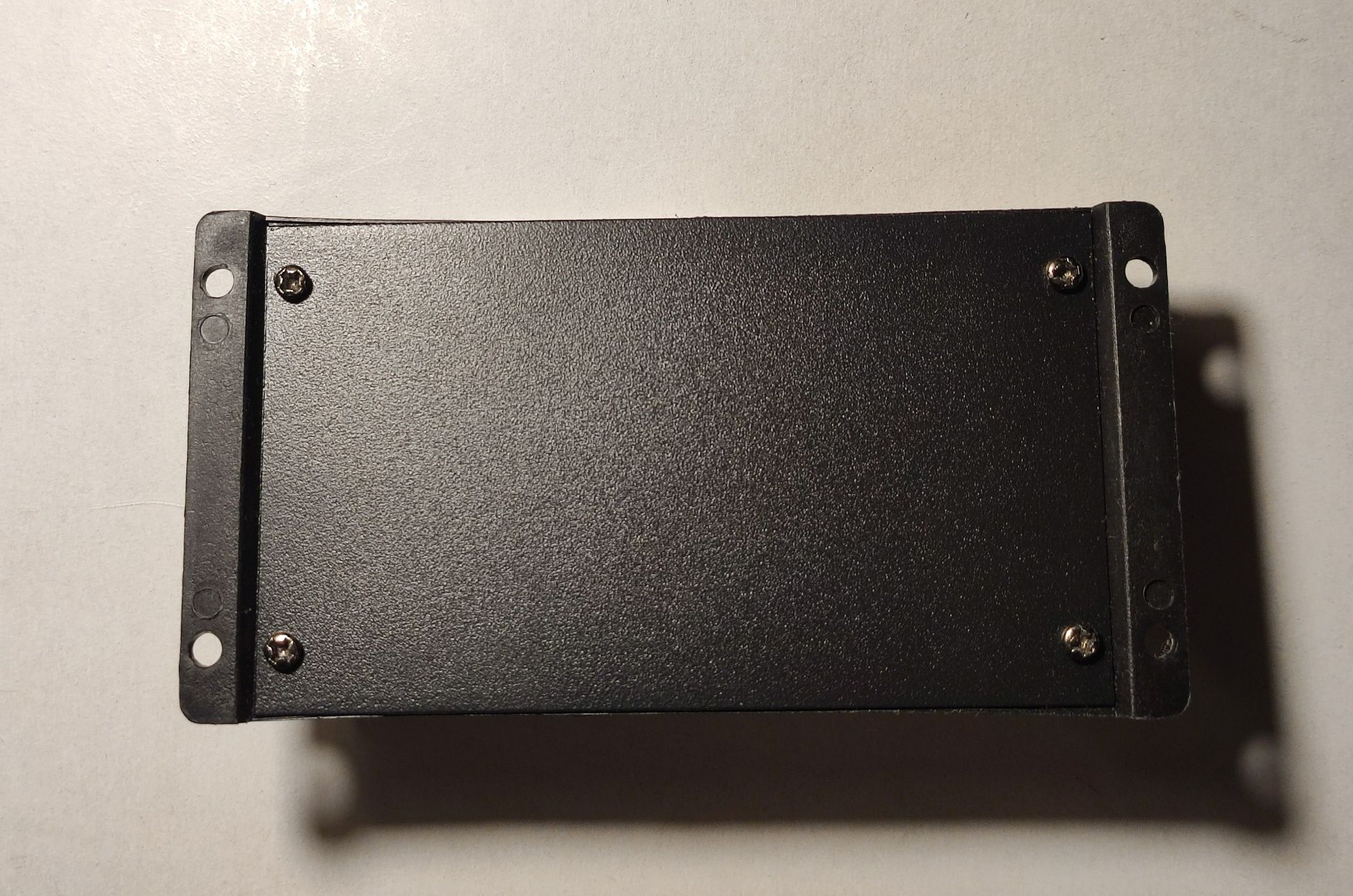 Solarny Kontroler ładowania akumulatorów 30A 12/24V PWM