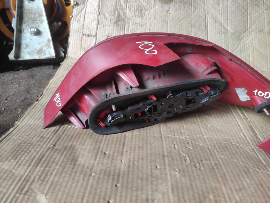 Стоп Peugeot 307 хетчбек ліхтар Пежо  307 6350P3 стопи 6351P3