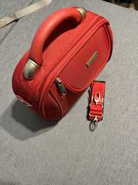 Duża kosmetyczka czerwona podróżna Kuferek, walizka