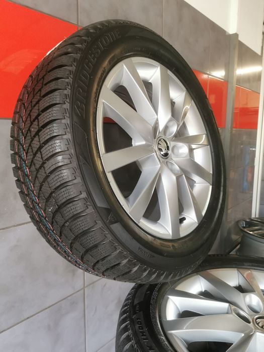 Fabrycznie NOWE Koła zimowe 205/55/16 Bridgestone 5x100 Skoda Rapid Fa