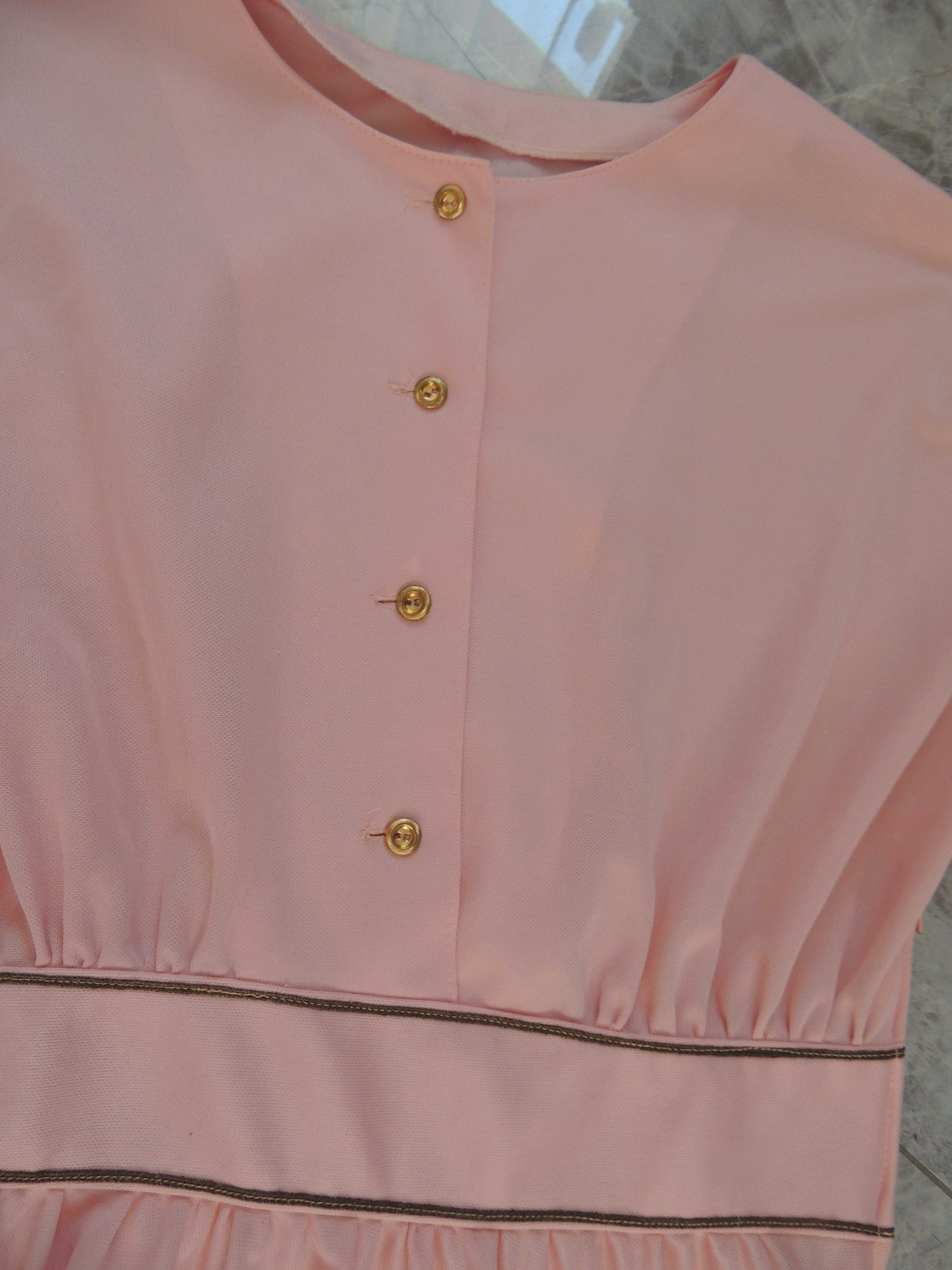 piękna rozkloszowana sukienka retro pin up vintage pudrowa S
