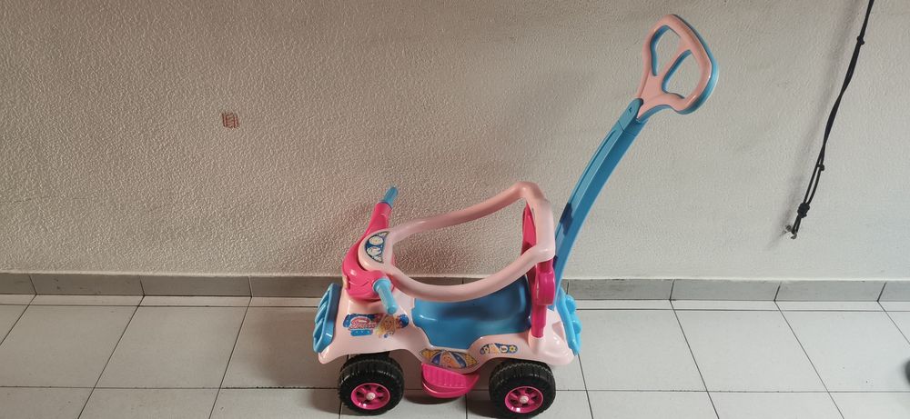 Carrinho - Brinquedo