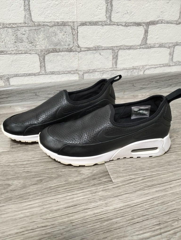 Кросовки, мокасины, туфли Nike