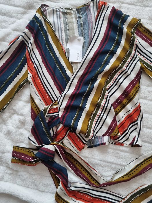 Kolorowa narzutka/kimono Stradivarius