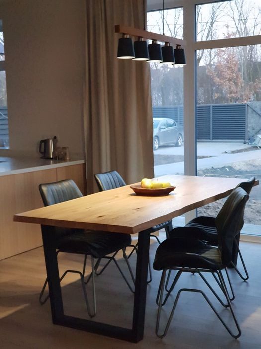 Стол из натурального дерева дуб, орех, берест