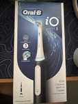 Szczoteczka soniczna Oral B iO3