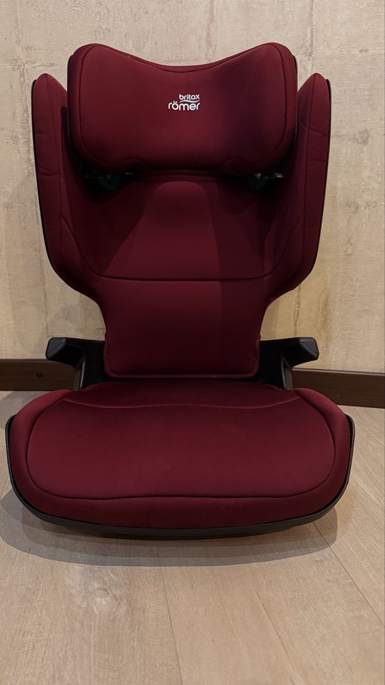 Дитяче автокрісло Britax Römer Kidfix M i-Size (15–36 кг), бордовий