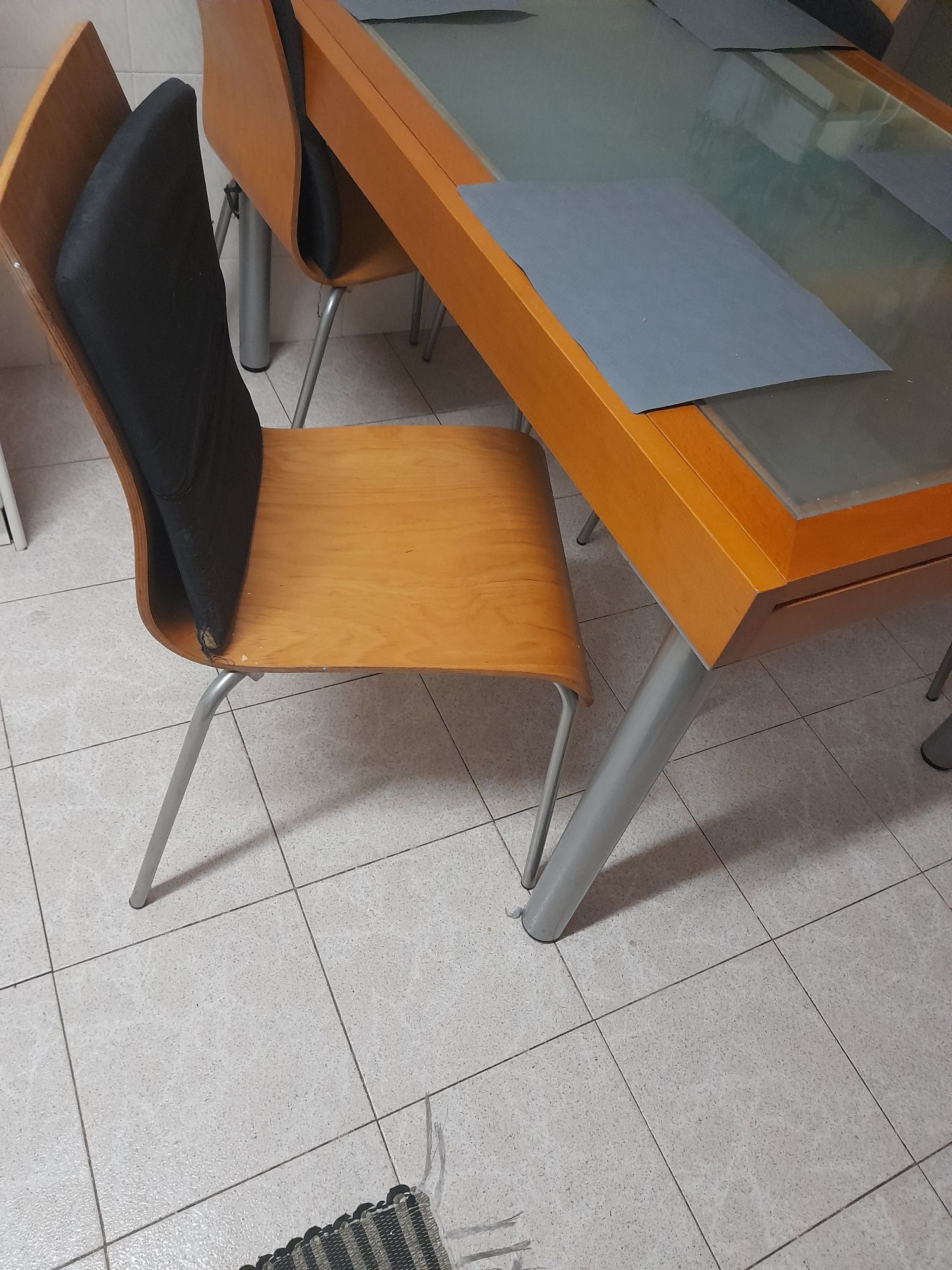 Mesa de cozinha extensível com 4 cadeiras