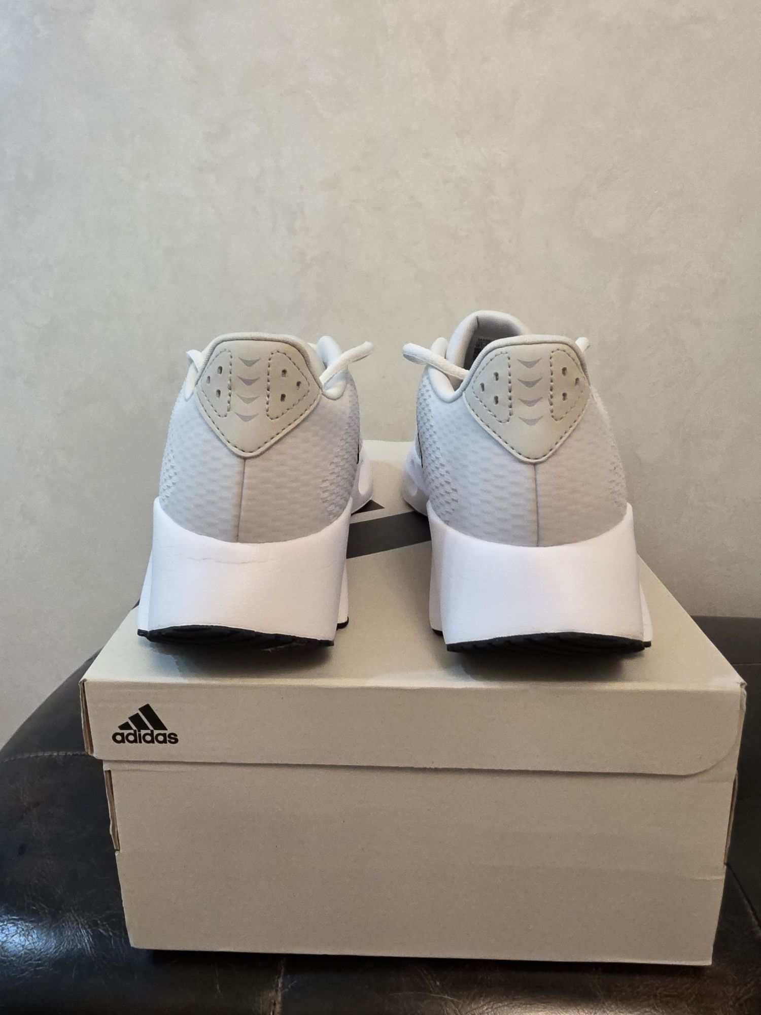 Кроссовки adidas Оригинал
