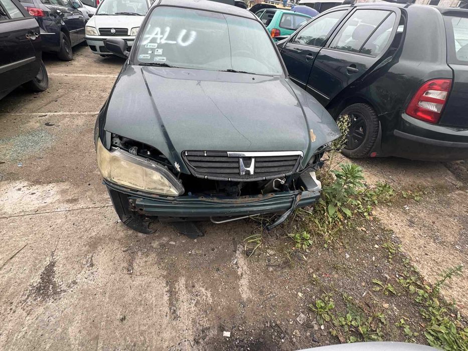 Honda Accord 1.8i na części