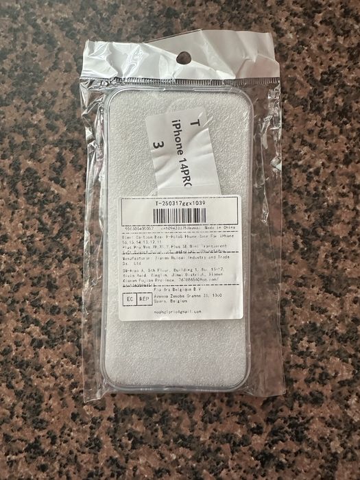 Etui / case na iPhone 14 pro..