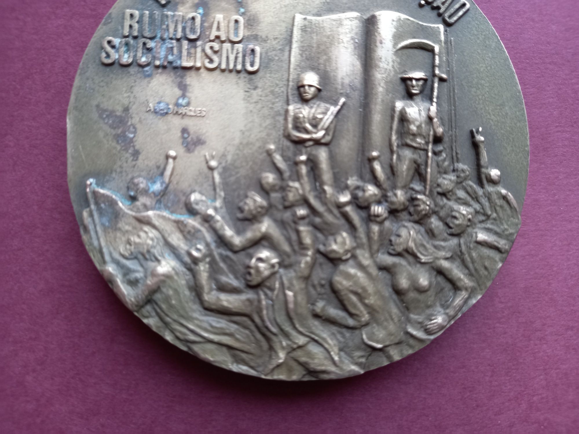 Medalha Comemorativa 25 de Abril