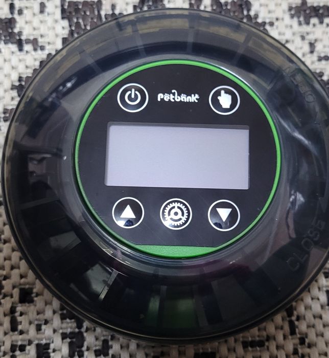 Годівниця для рибок (акваріум)