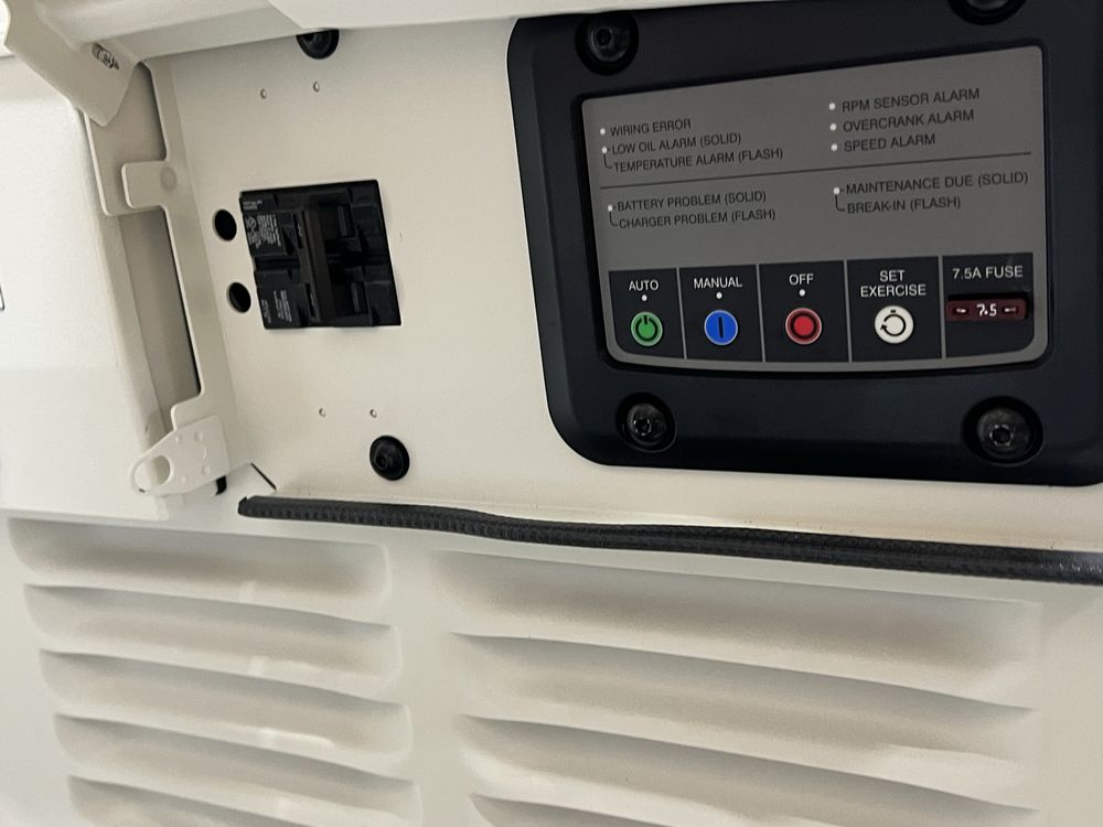 Продам газовый генератор 7,5kw GENERAC USA новый