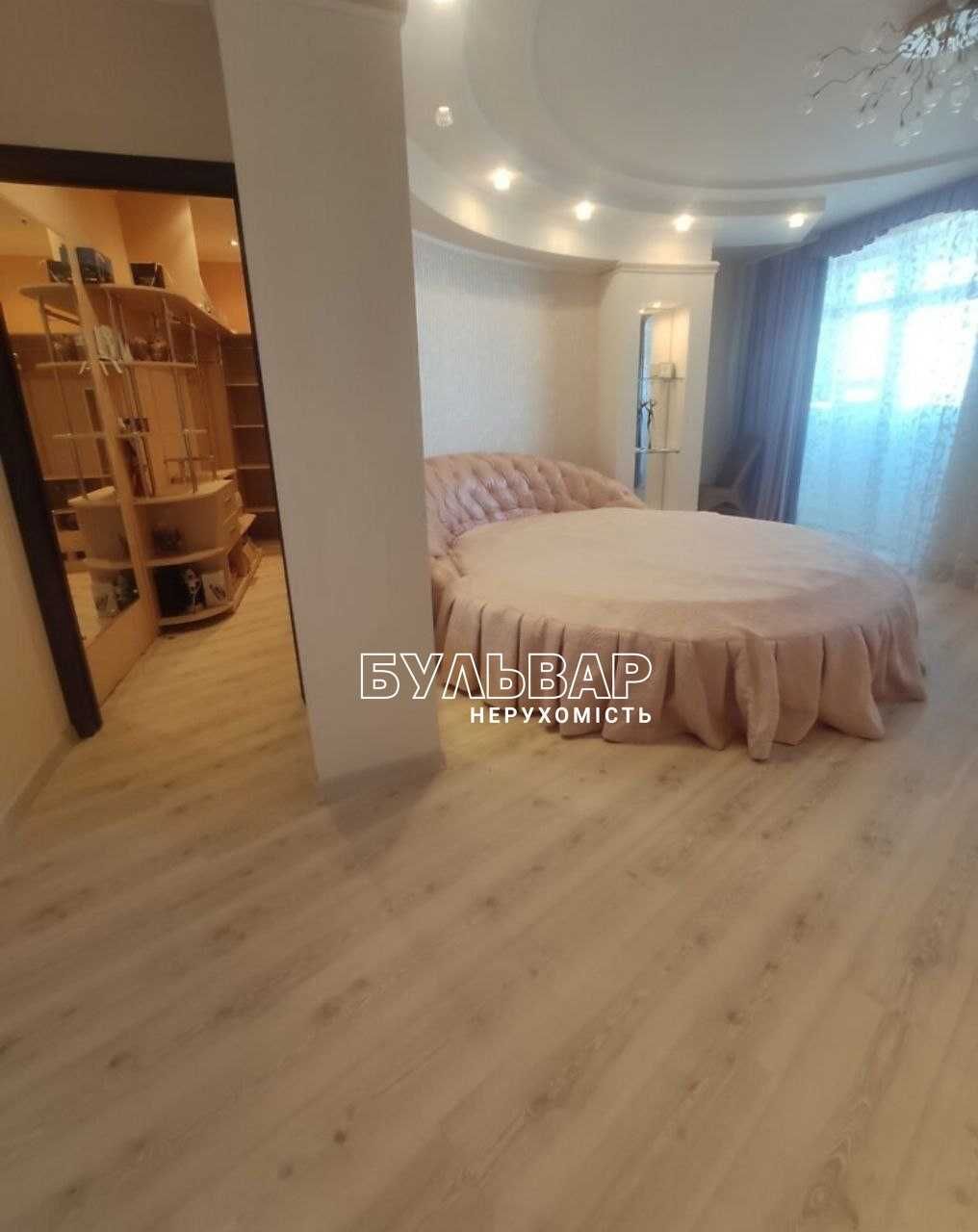 Продам 3 к.кв - 202 м2, Новострой, Гагарина 43/1, Левада, Державинская
