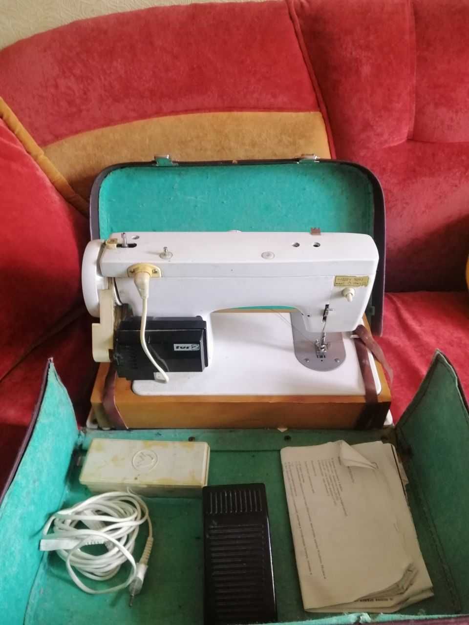Продам машинку для шиття Чайка 132М