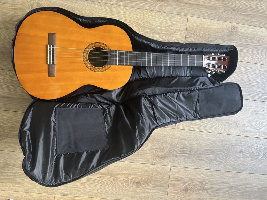 Gitara klasyczna Yamaha C40 4/4 + pokrowiec + akcesoria