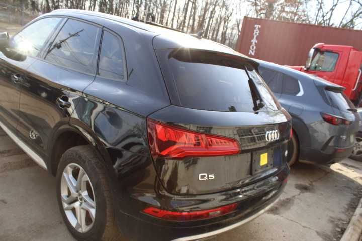 Audi Q5 A80 18- 2.0L Авторозбірка разборка запчастини розборка