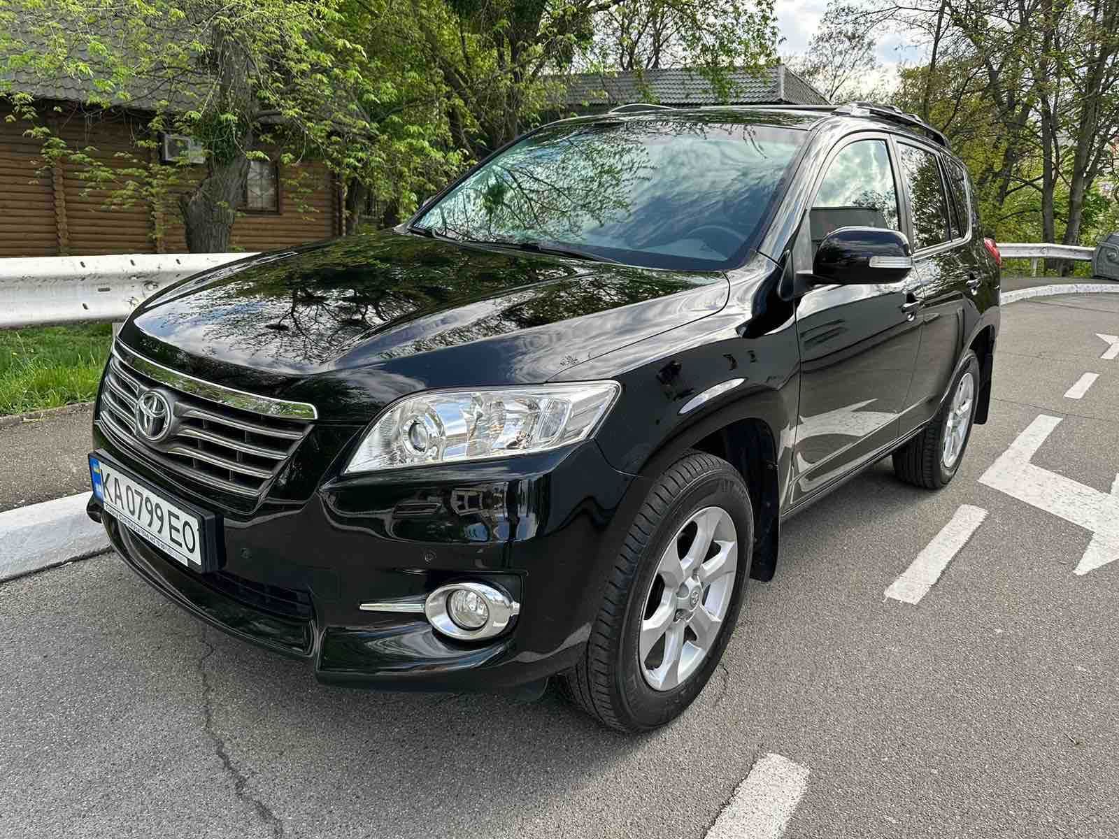 Toyota RAV 4, 2010, $14900