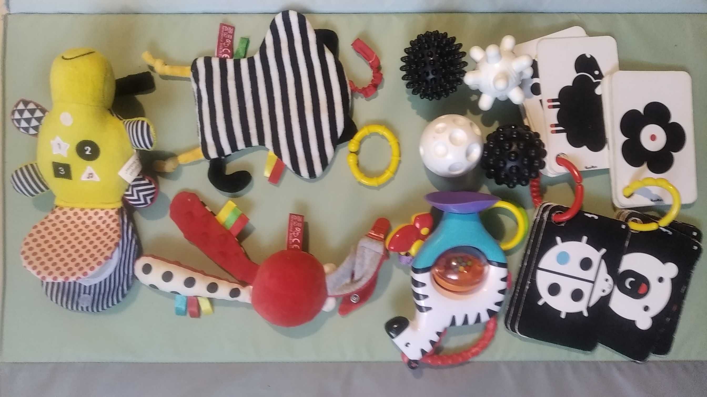 Zabawki Sensoryczne Aktywizujące 0+ 3m+ Fisher Mom's Canpol Czuczu