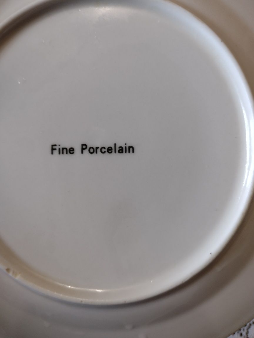 Talerze deserowe i głębokie porcelana finska