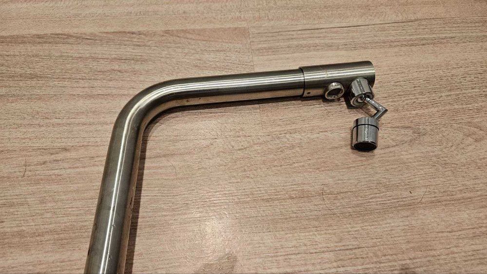 Kran kuchenny z dodatkowym kranikiem do wody filtrowanej