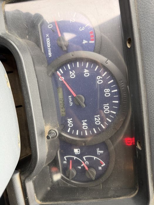 Mitsubishi canter com grua e bascúla