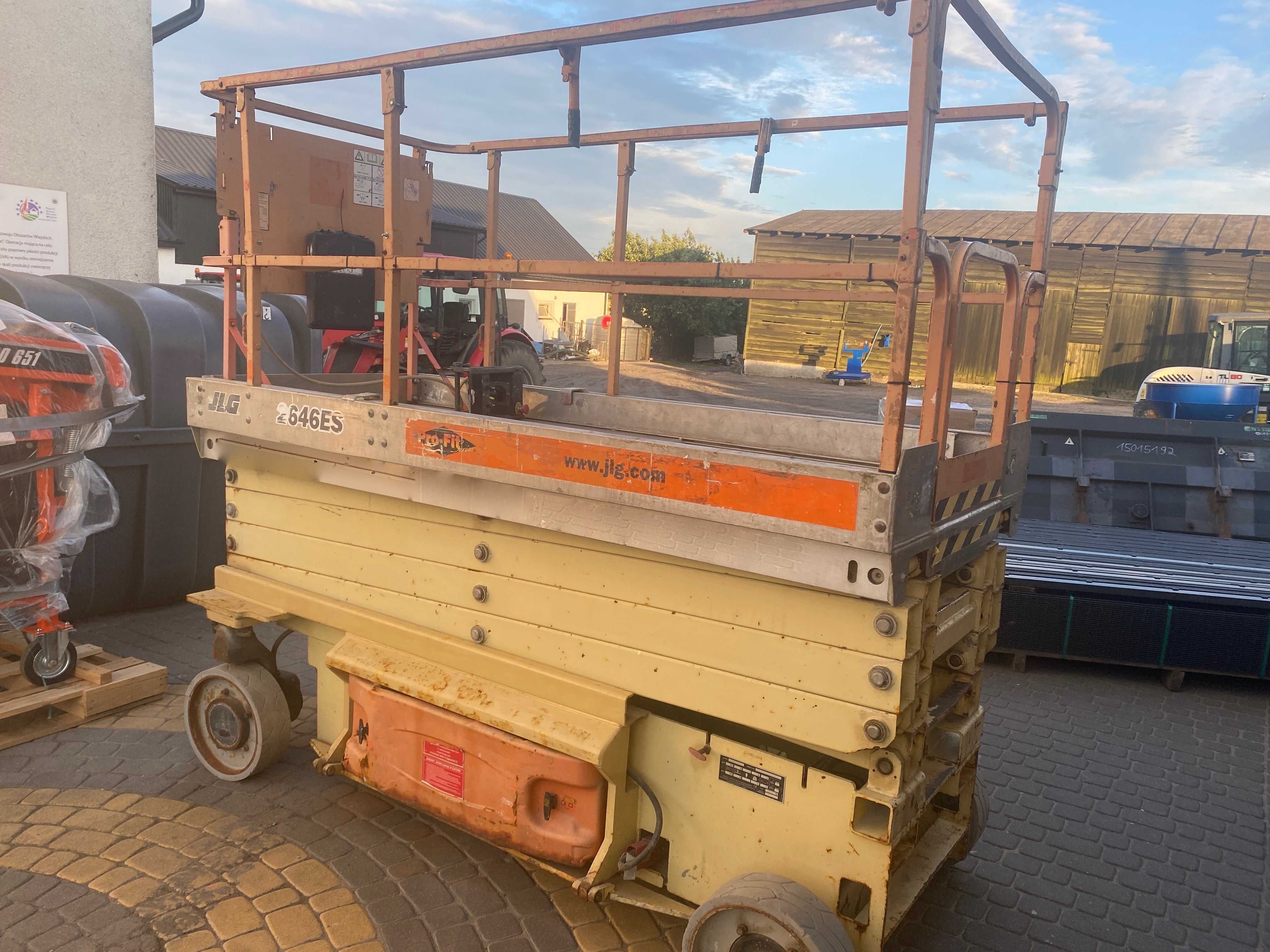 Podnośnik nożycowy elektryczny JLG 2646 ES Aktualne UDT do 2026r