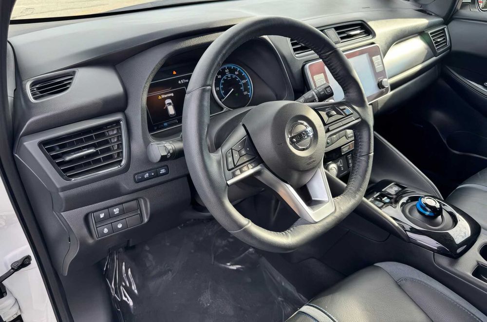 Nissan LEAF      2019
