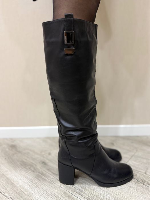 Шкіряні сапоги жіночі