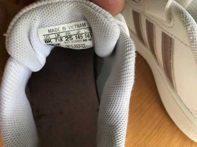 Sapatilhas Adidas Grand Court castanho bronze T25