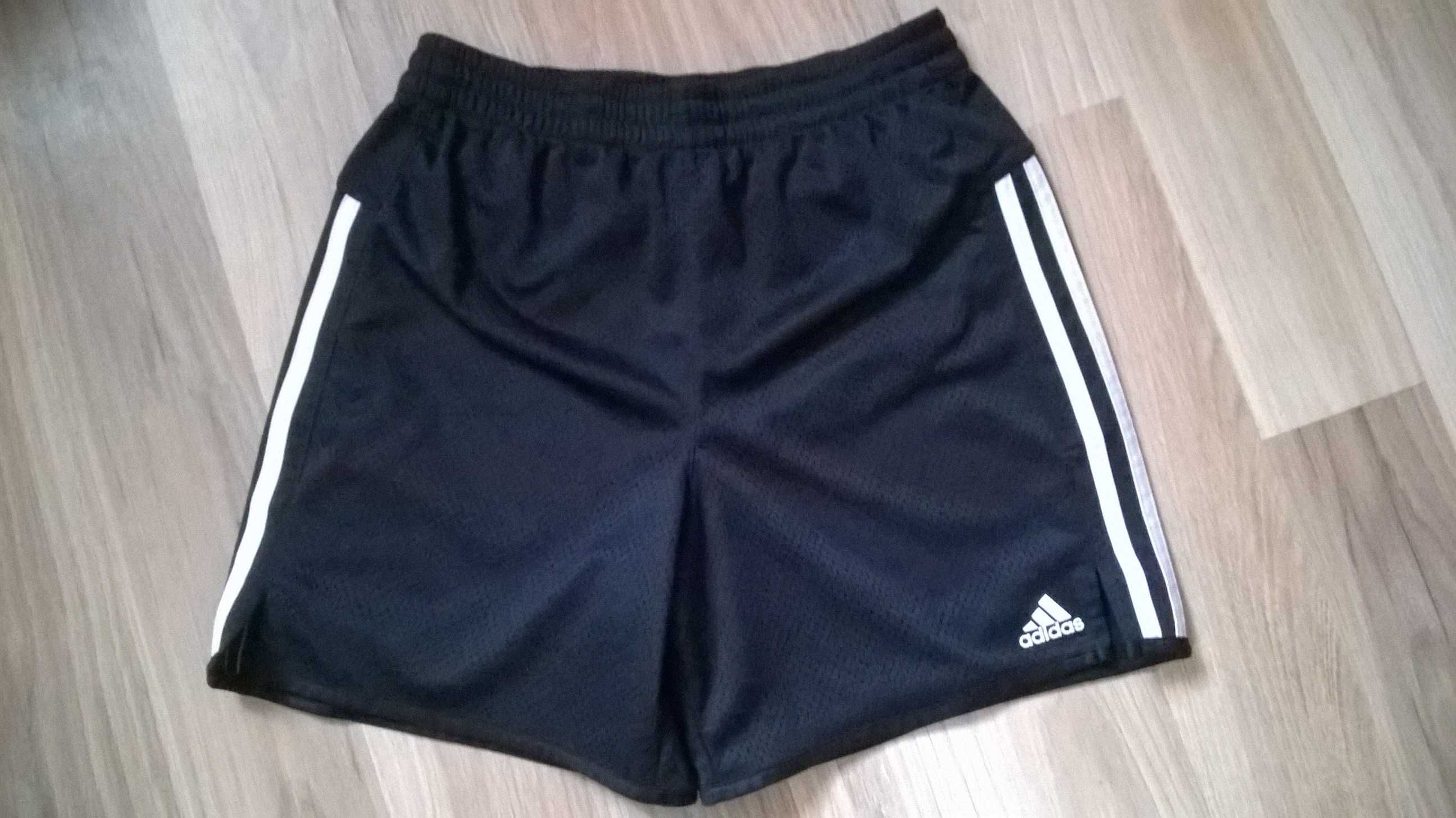 Spodenki Adidas (140-146 cm) 10-14 lat /uszkodzone/