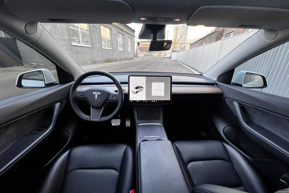 Продам Tesla Model Y 2021 dual motor