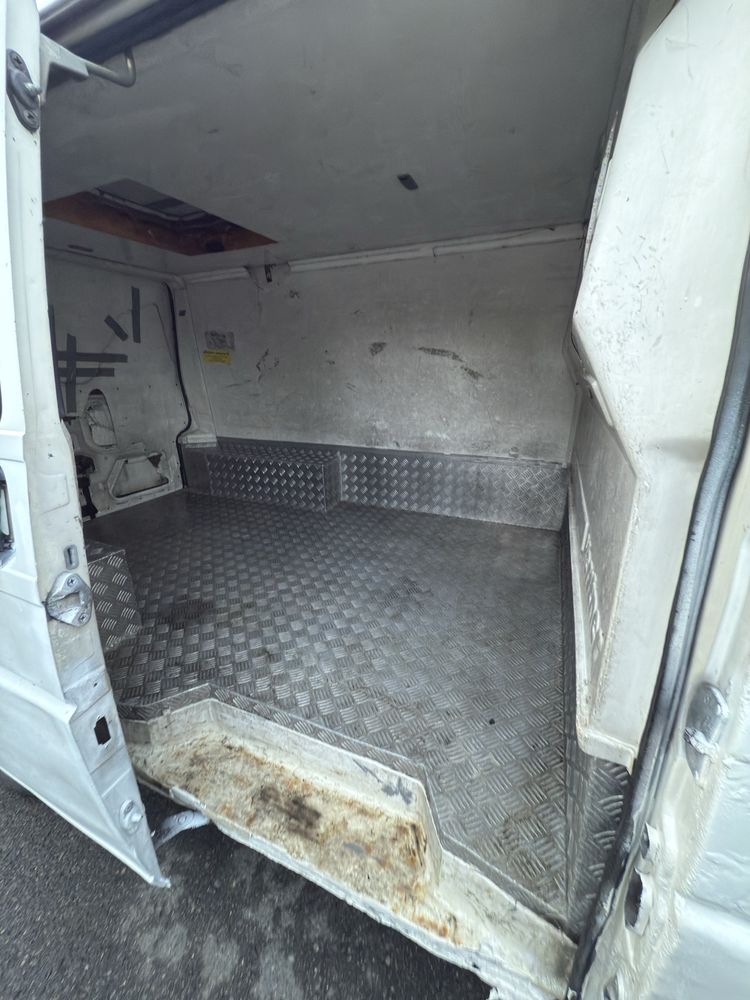 Авто Volkswagen Transporter T4 1.9 TDI гарний стан груз