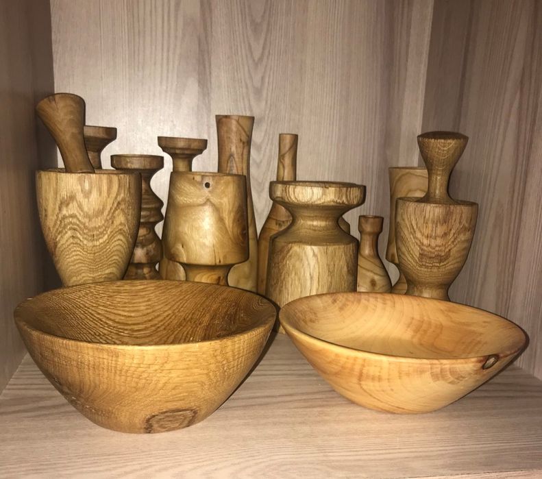 Тарілки, миски з дерева