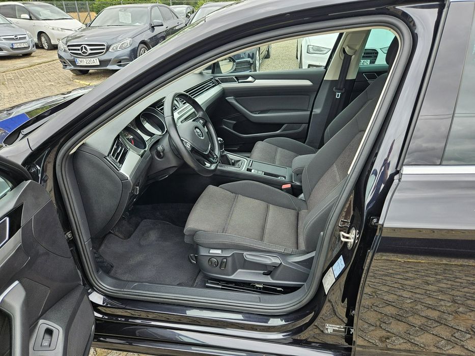 Volkswagen Passat 1,4 Benzyna 125KM R-LINE