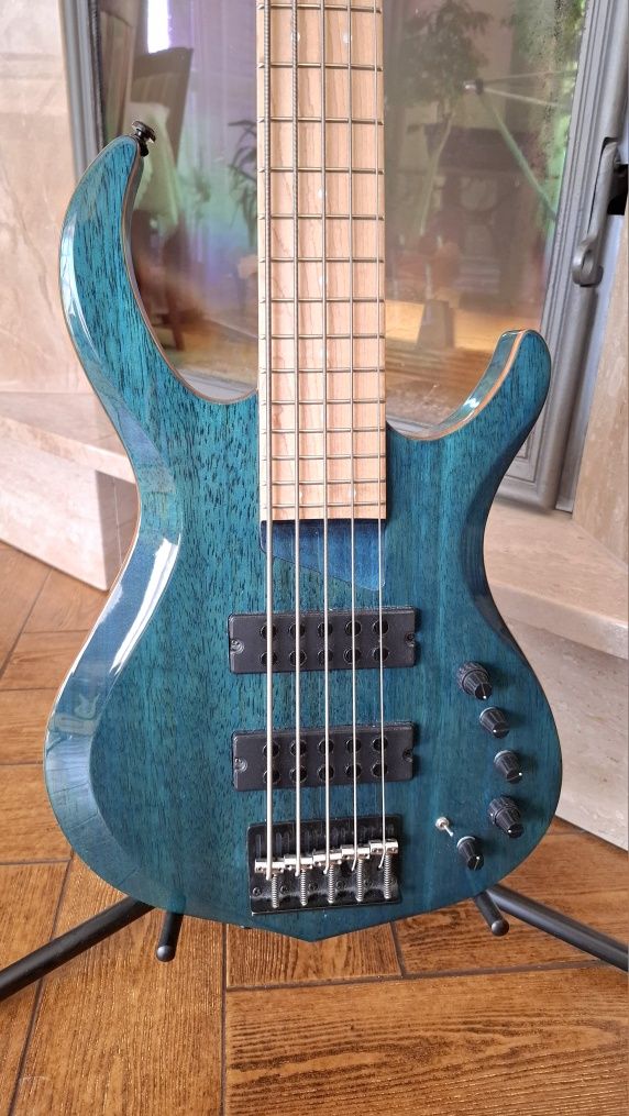 Gitara basowa Sire marcus miller m2 5 strunowa