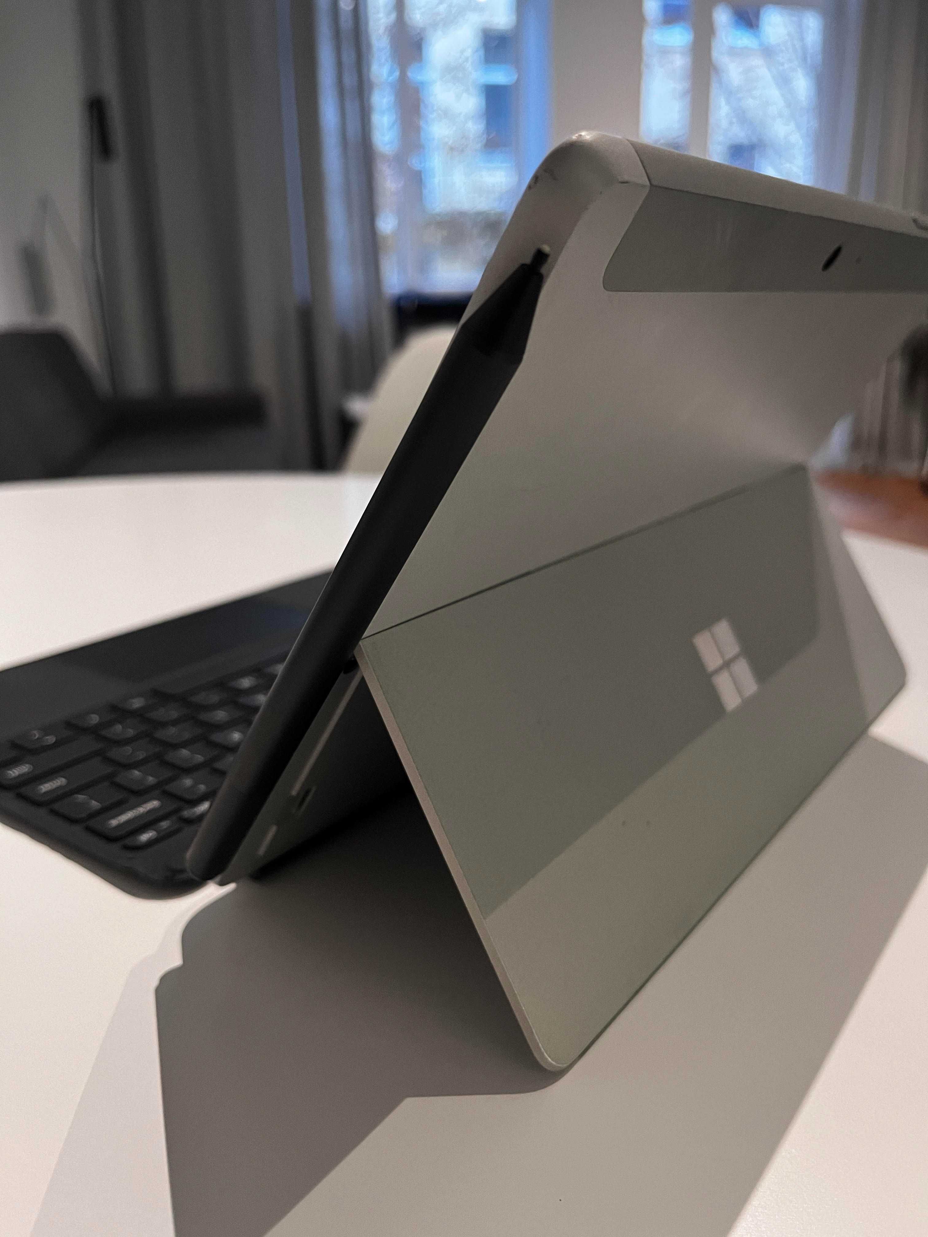 Microsoft Surface Go (10", 64GB 4GB RAM - MODEL 1824) w/ keyboard+pen