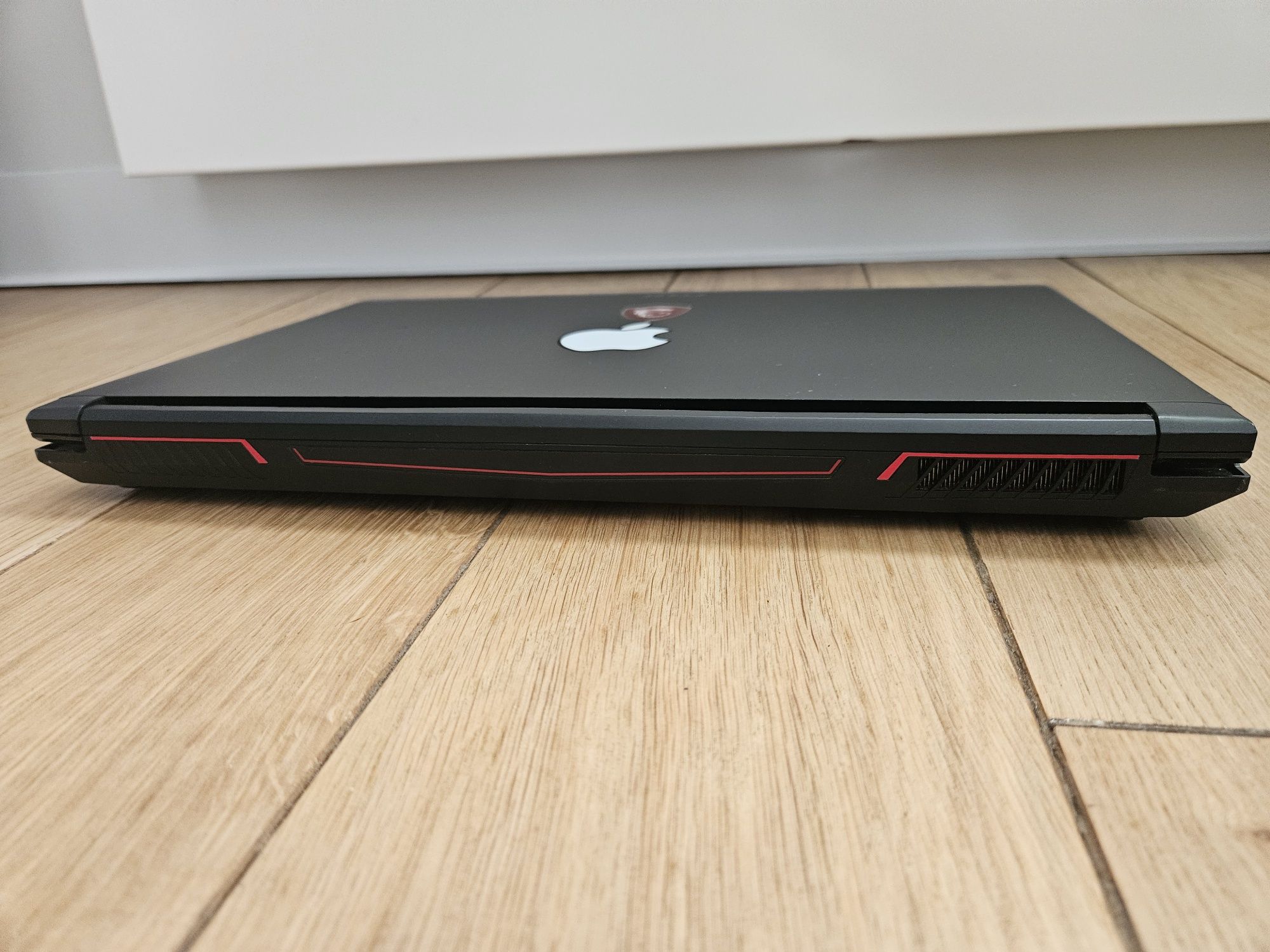 Laptop do gier MSI GV62 i7 Win10