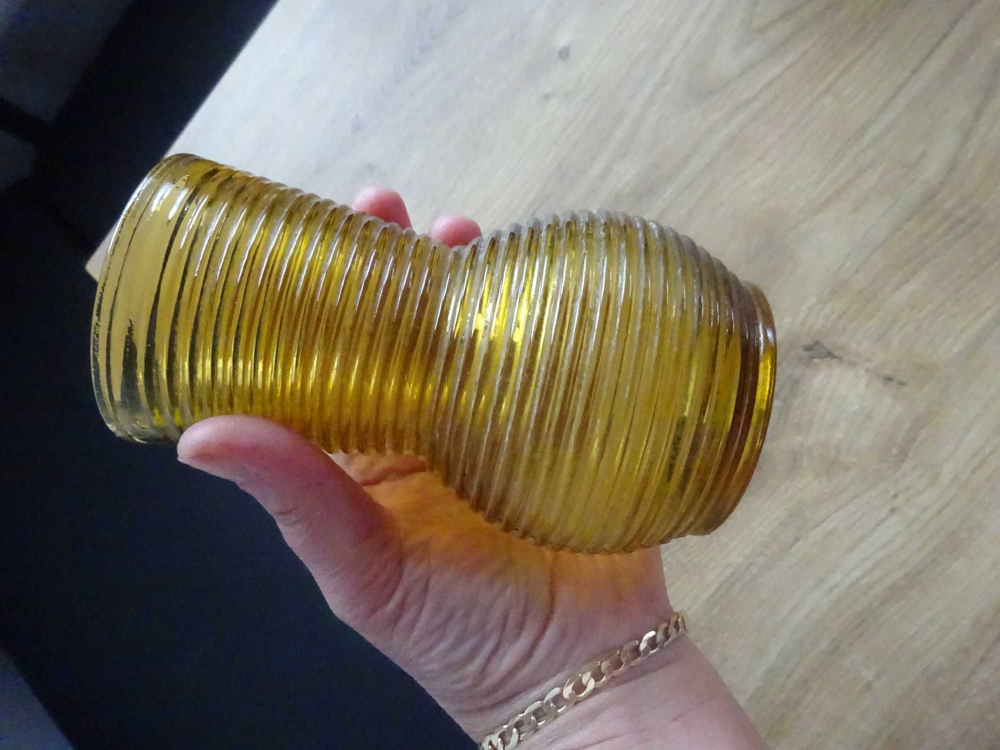 stary wazon żółty pamiątka PRL żółte szkło garbowane prążkowane 15 cm