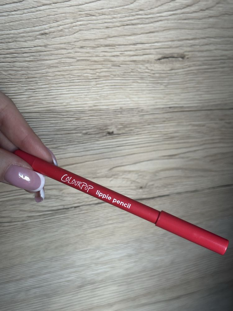 Konturówka do ust Colourpop frenchie