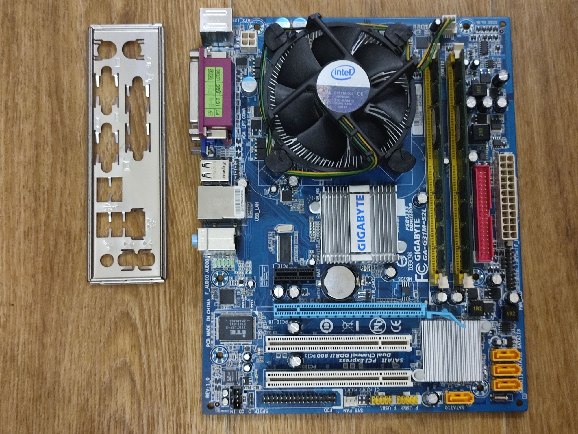 Материнская плата Gigabyte GA-G31M-S2L DDR2 2GB LGA775 Celeron 420