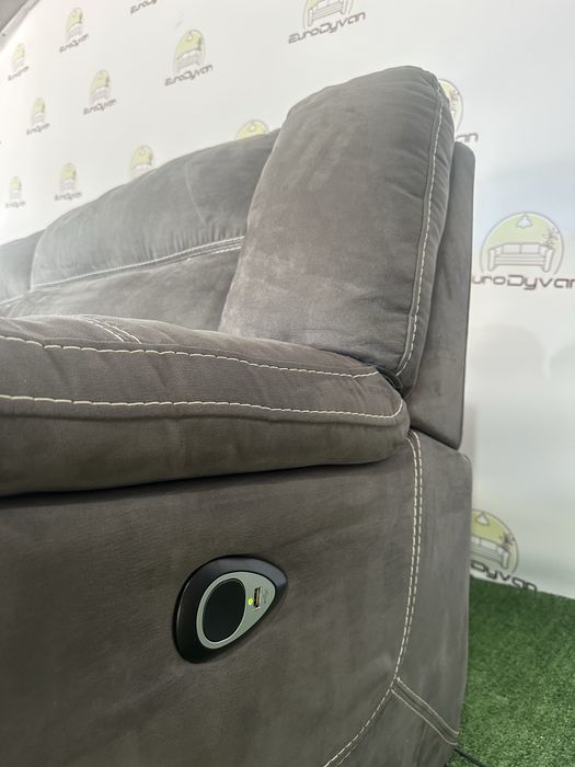 Комплект велюрових тканинних диванів з електрореклайнером з Німеччини
